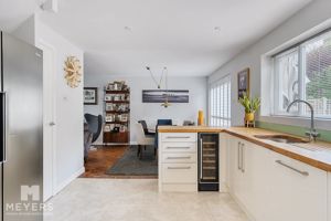 Kitchen/Diner- click for photo gallery